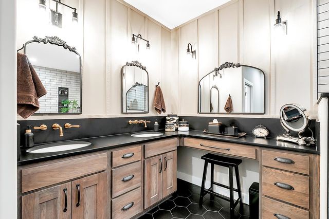 1434 S Monument St, Wichita, KS 67235