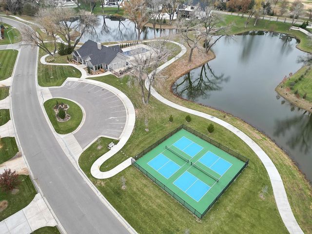 1434 S Monument St, Wichita, KS 67235