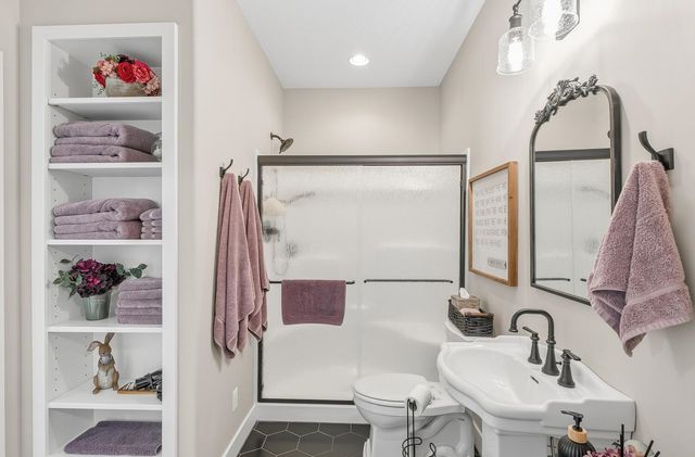 1434 S Monument St, Wichita, KS 67235