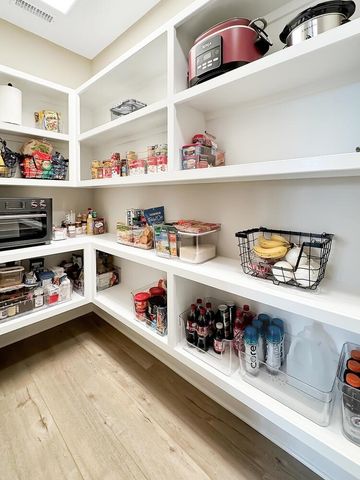 1434 S Monument St, Wichita, KS 67235