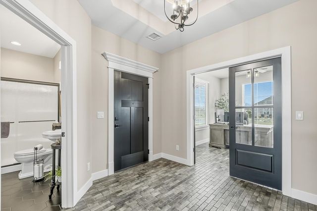 1434 S Monument St, Wichita, KS 67235