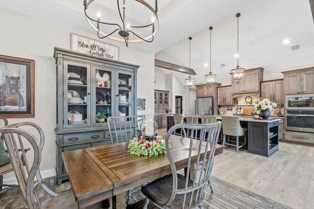 1434 S Monument St, Wichita, KS 67235