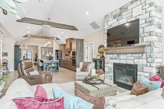 1434 S Monument St, Wichita, KS 67235