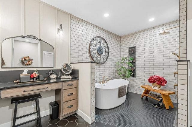 1434 S Monument St, Wichita, KS 67235