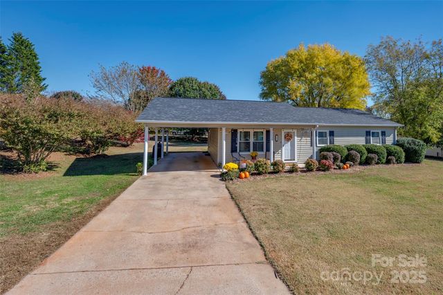 188 East Fork Drive, Ellenboro, NC 28040