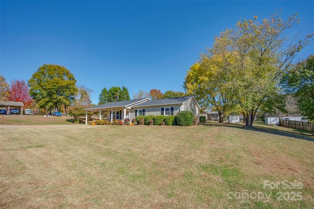 188 East Fork Drive, Ellenboro, NC 28040