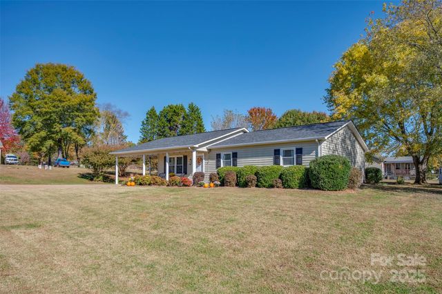 188 East Fork Drive, Ellenboro, NC 28040