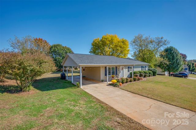 188 East Fork Drive, Ellenboro, NC 28040