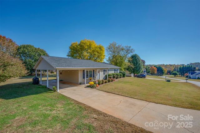 188 East Fork Drive, Ellenboro, NC 28040