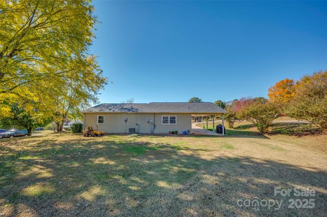 188 East Fork Drive, Ellenboro, NC 28040