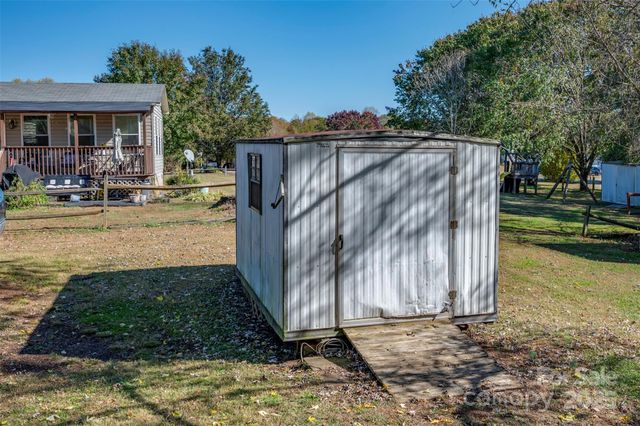 188 East Fork Drive, Ellenboro, NC 28040