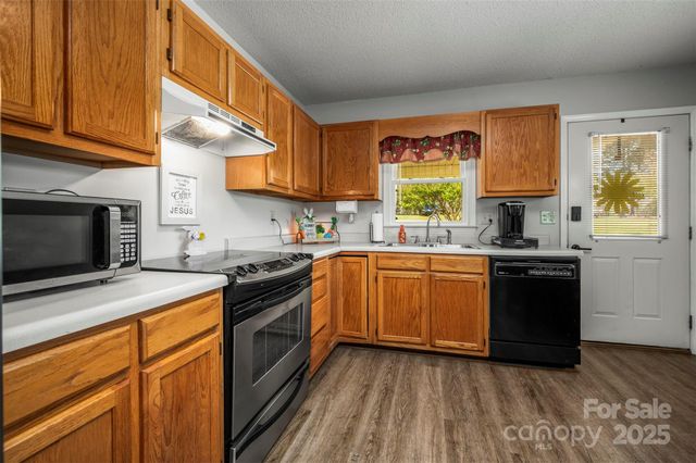 188 East Fork Drive, Ellenboro, NC 28040