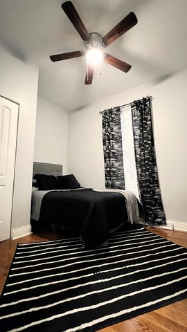 7714 S Marquette Avenue, Chicago, IL 60649