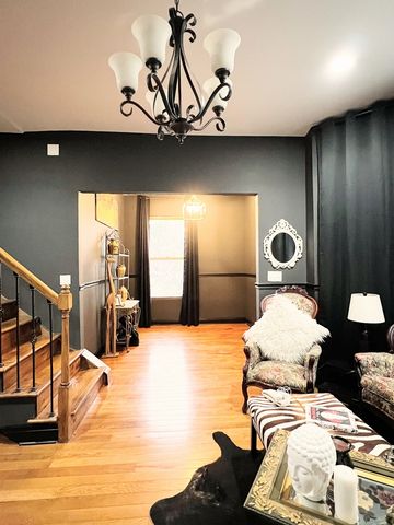 7714 S Marquette Avenue, Chicago, IL 60649