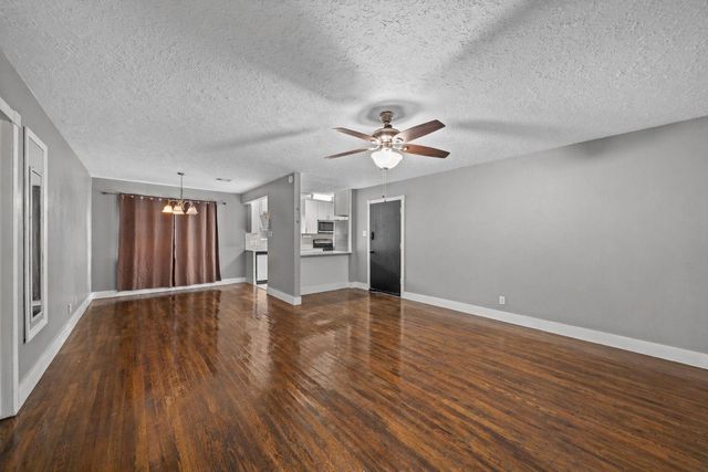 3002 Newcastle Drive, Baytown, TX 77521
