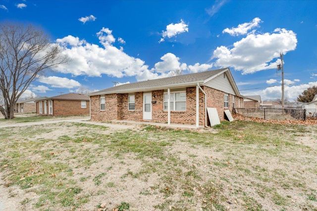 1608 E Catalina St, Wichita, KS 67216