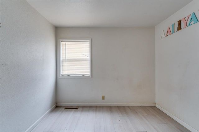 1608 E Catalina St, Wichita, KS 67216