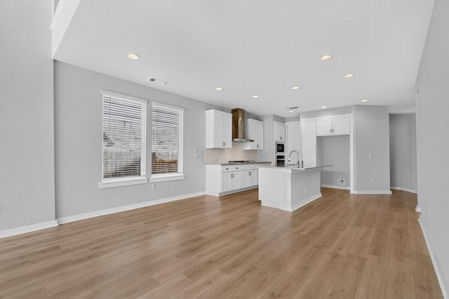 13100 Brave Tenderfoot TRL, Buda, TX 78610
