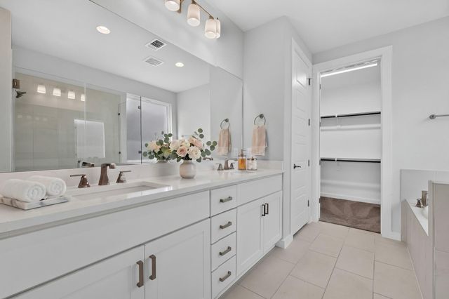 13100 Brave Tenderfoot TRL, Buda, TX 78610