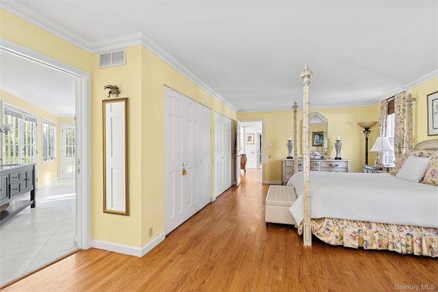 19 and 33 Bridgefield Road, Bridgehampton, NY 11932