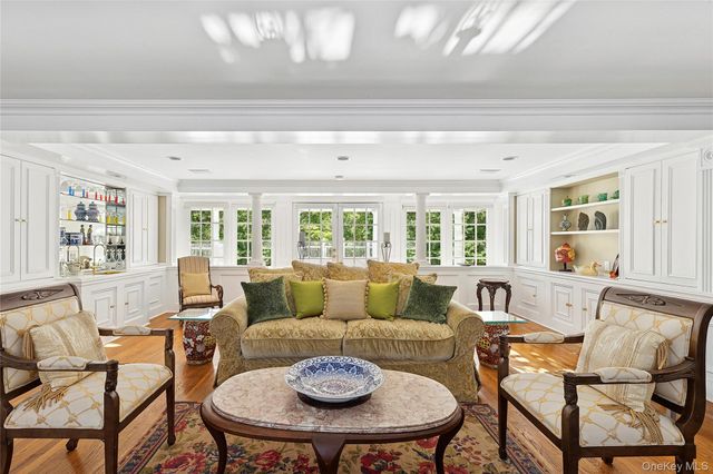 19 and 33 Bridgefield Road, Bridgehampton, NY 11932