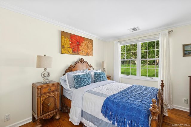 19 and 33 Bridgefield Road, Bridgehampton, NY 11932
