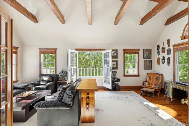 19 and 33 Bridgefield Road, Bridgehampton, NY 11932