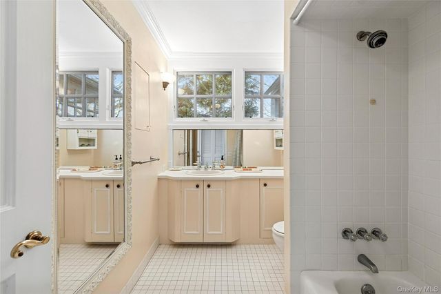 19 and 33 Bridgefield Road, Bridgehampton, NY 11932