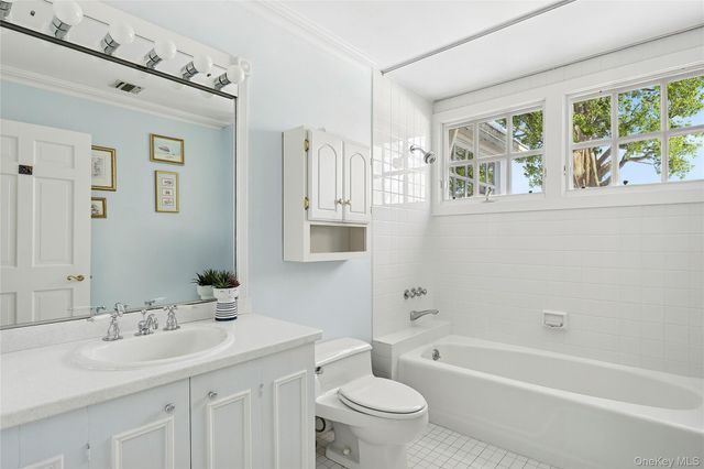 19 and 33 Bridgefield Road, Bridgehampton, NY 11932