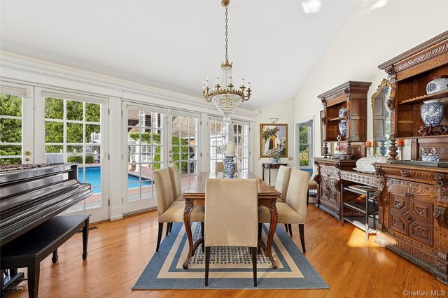 19 and 33 Bridgefield Road, Bridgehampton, NY 11932
