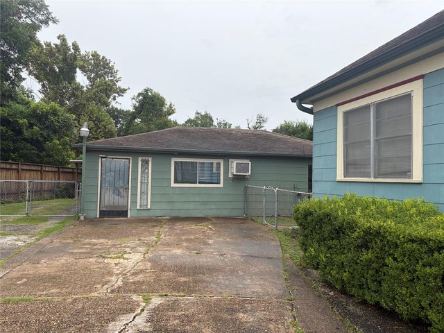 9916 Fulton Street, Houston, TX 77076
