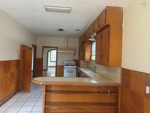 9916 Fulton Street, Houston, TX 77076