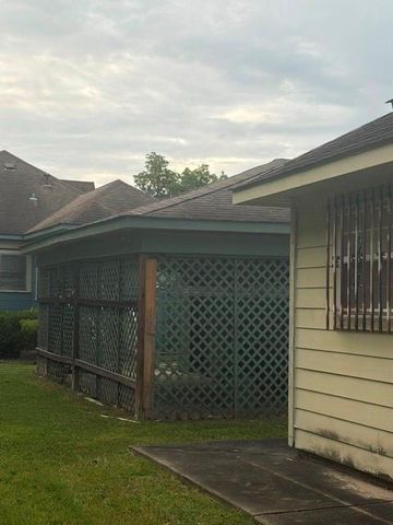 9916 Fulton Street, Houston, TX 77076