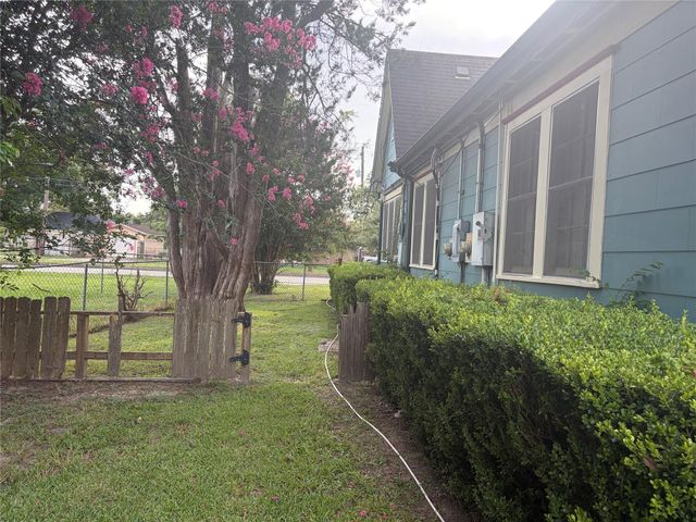 9916 Fulton Street, Houston, TX 77076