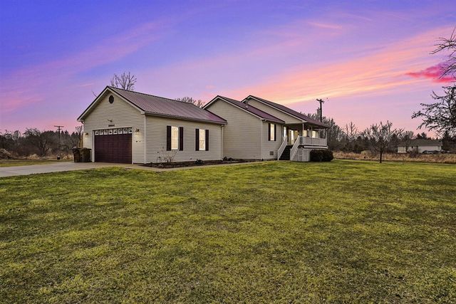 10044 W Sargent Road, Fowlerville, MI 48836