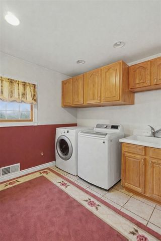 10044 W Sargent Road, Fowlerville, MI 48836