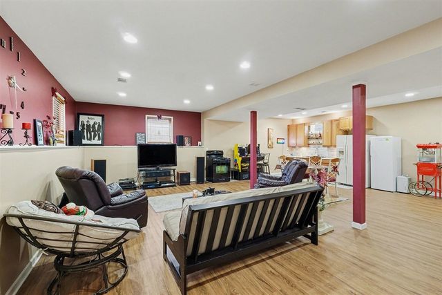 10044 W Sargent Road, Fowlerville, MI 48836