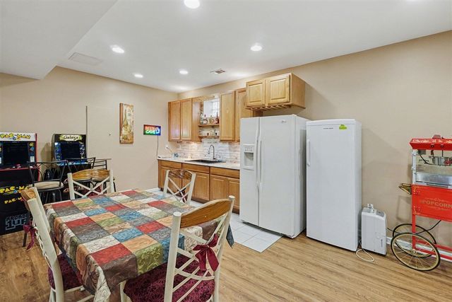 10044 W Sargent Road, Fowlerville, MI 48836