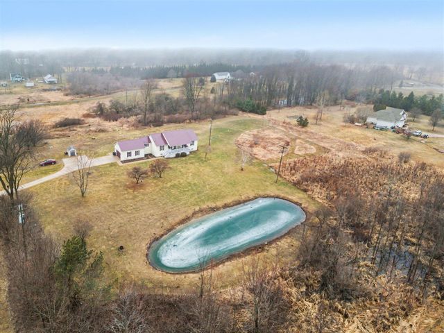 10044 W Sargent Road, Fowlerville, MI 48836