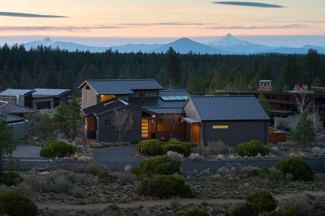 62665 Big Sage Way, Bend, OR 97703