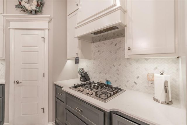 701 Cassandra Lane, Yukon, OK 73099