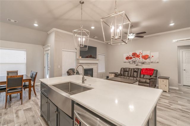 701 Cassandra Lane, Yukon, OK 73099