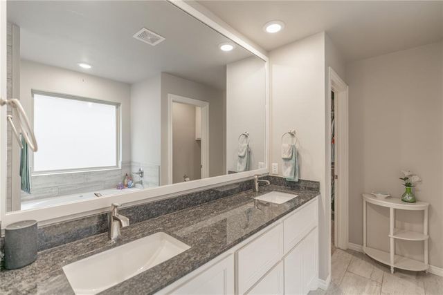 701 Cassandra Lane, Yukon, OK 73099