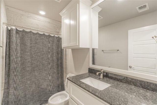 701 Cassandra Lane, Yukon, OK 73099