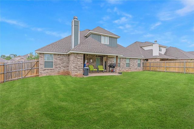 701 Cassandra Lane, Yukon, OK 73099