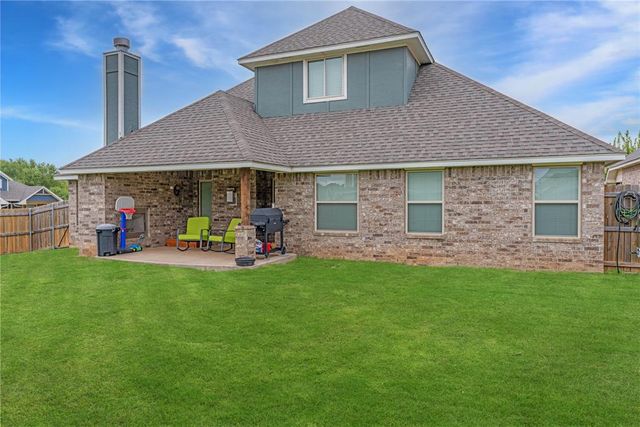701 Cassandra Lane, Yukon, OK 73099