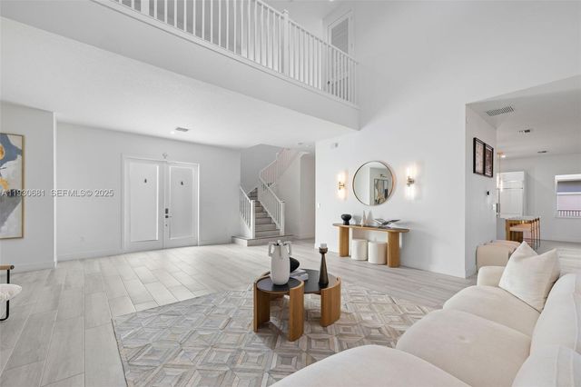 11035 N Sierra Ranch Dr, Davie, FL 33324