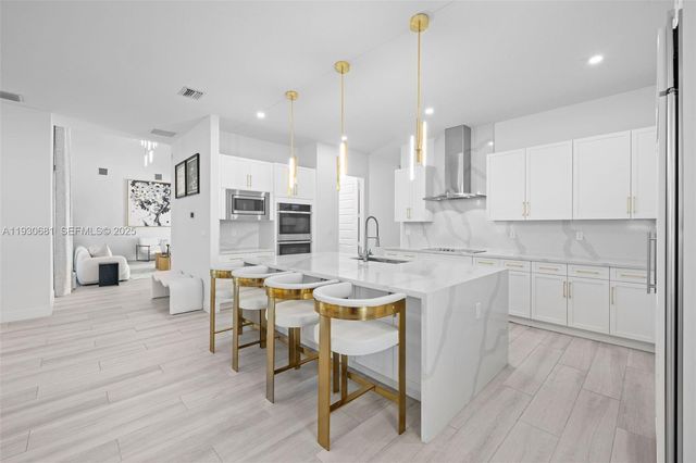 11035 N Sierra Ranch Dr, Davie, FL 33324