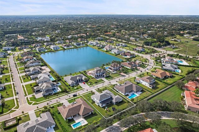 11035 N Sierra Ranch Dr, Davie, FL 33324