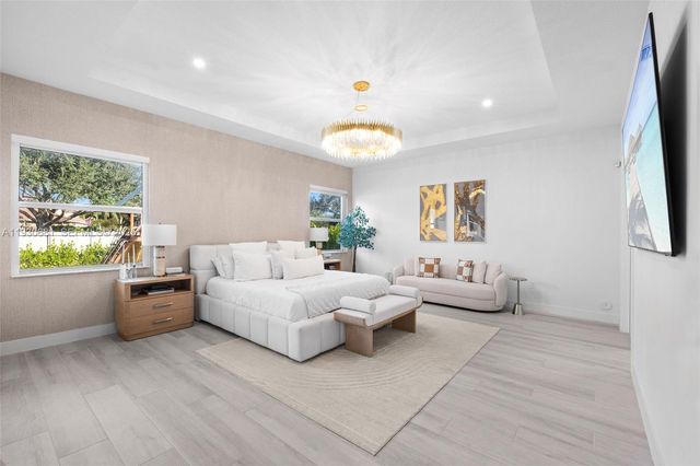 11035 N Sierra Ranch Dr, Davie, FL 33324